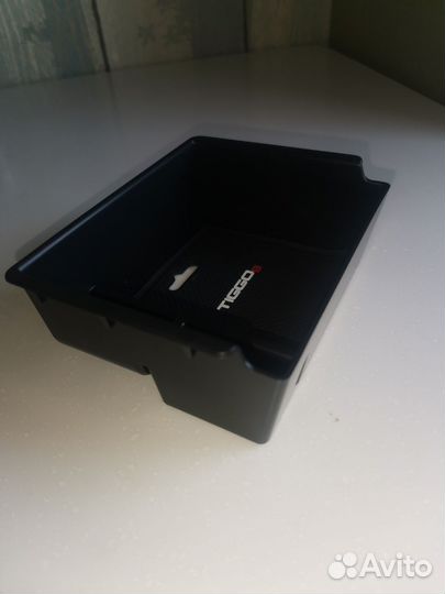 Ящик для хранения для центрального подлокотника