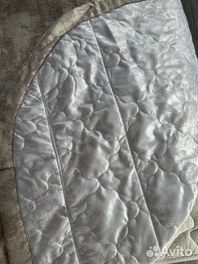 Шторы и покрывало