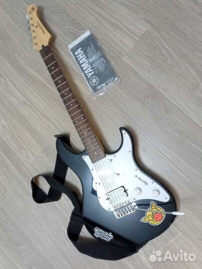 Гитара Yamaha pacifica 012