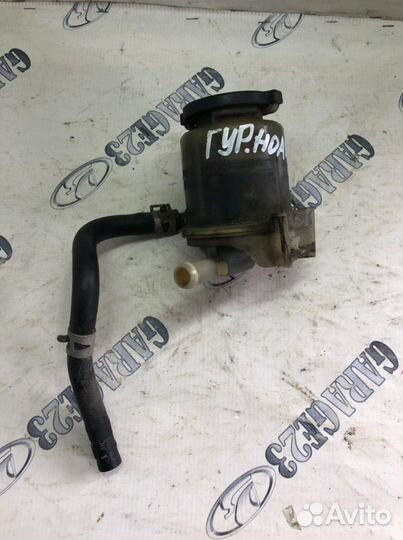 Бачок гур Toyota noah