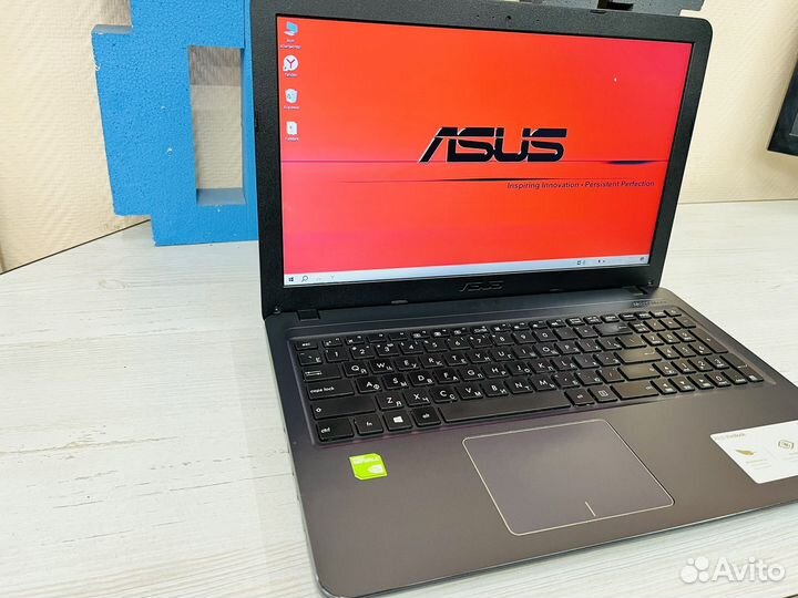 Игровой Asus i3-7020 8gb mx110 2gb