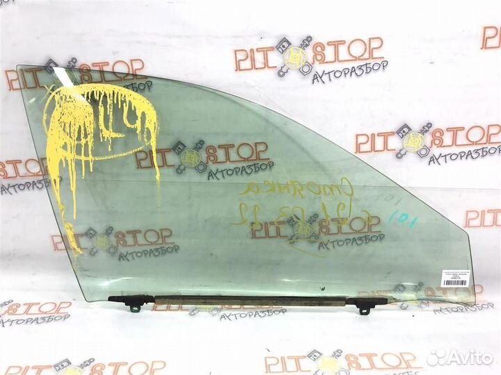 Стекло двери переднее правое Toyota Windom (MCV30
