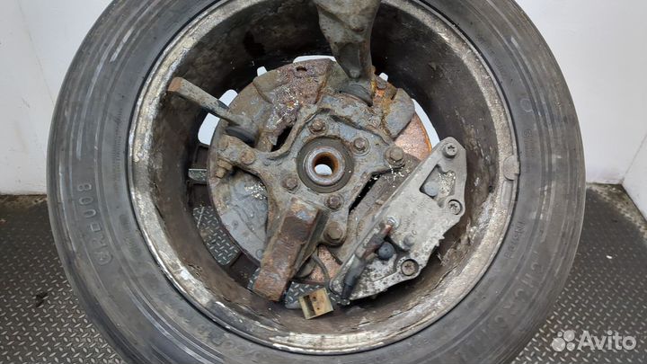 Ступица (кулак, цапфа) правая передняя Volvo XC90