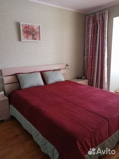 Покрывало и наволочки на кровать