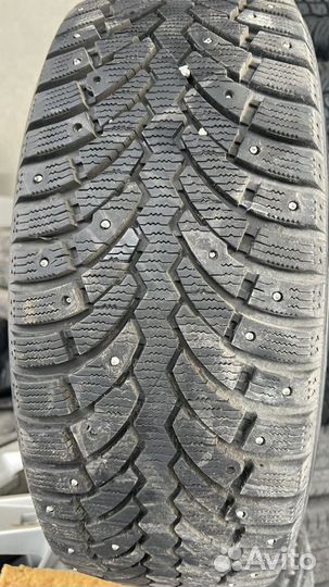 Pirelli Formula Ice 215/55 R17 98T