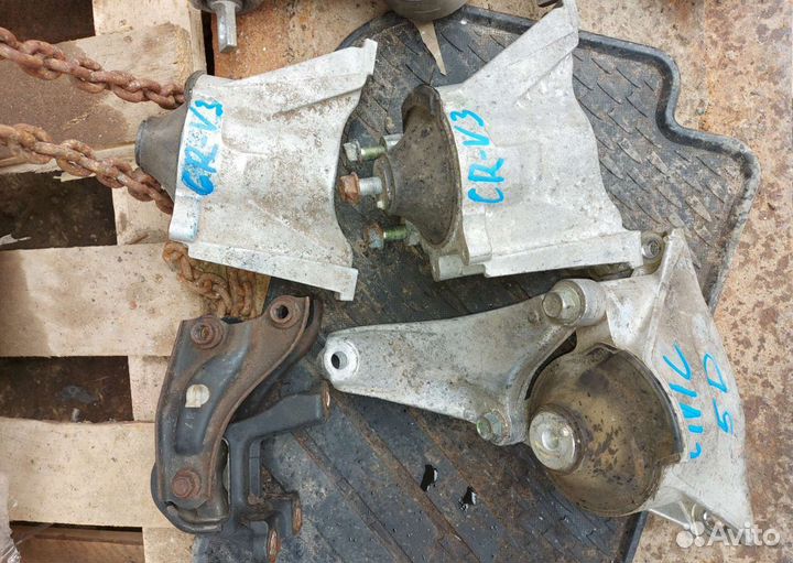 Подушки двигателя Хонда cr v 3