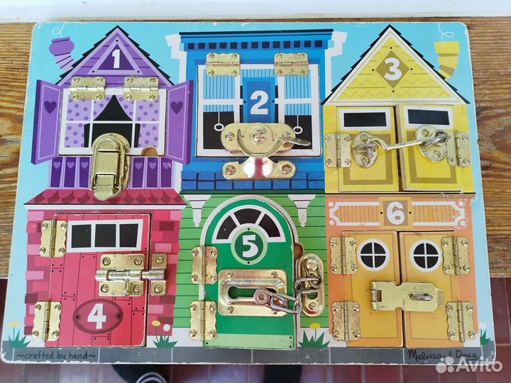 Бизиборд, вкладыши, пирамидка, грелка, книжки