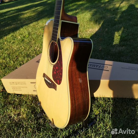 Гитара Yamaha FGX830C