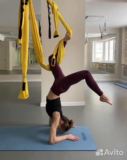 Йога в гамаках