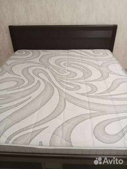 Спальный гарнитур Б/у