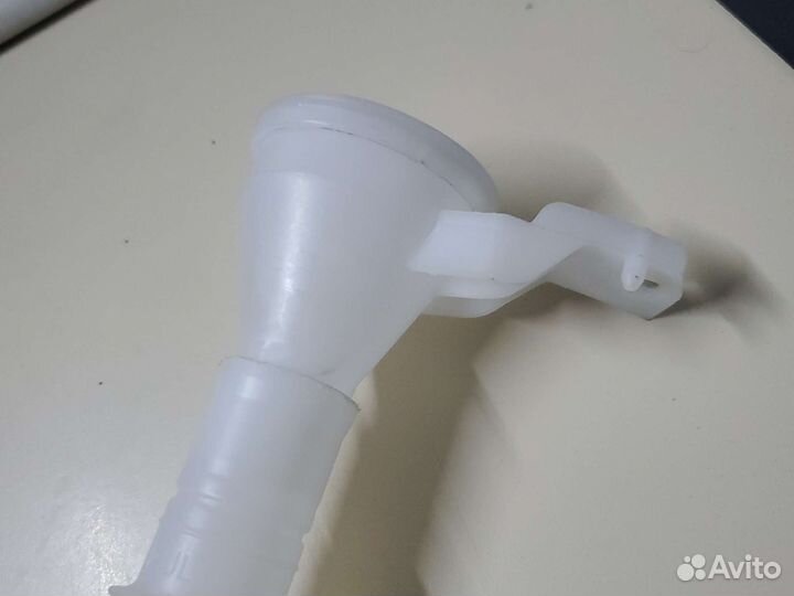 Горловина бачка омывателя Lancer X