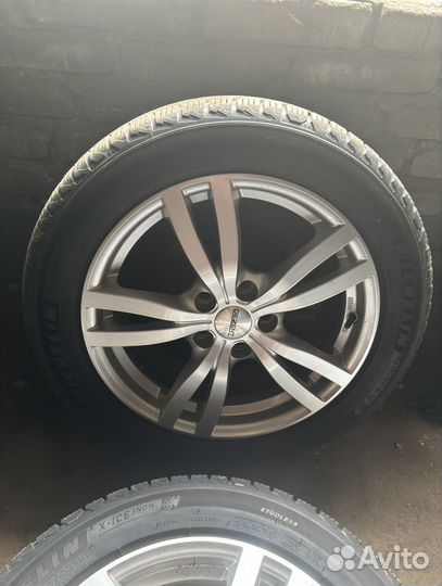 Колеса зимние 215/55 R17 комплект