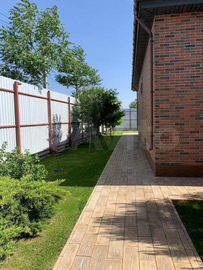 Дом 265 м² на участке 12 сот.