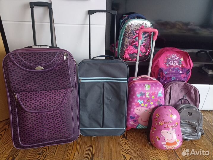 Школьные рюкзаки, чемоданы