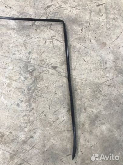 Молдинг стекла задний Audi A8 Quattro D2 ABZ 1998