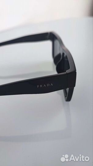 Очки prada солнцезащитные