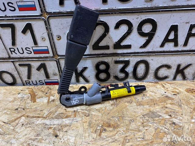 Преднатяжитель ремня безопасности правый Bmw X5