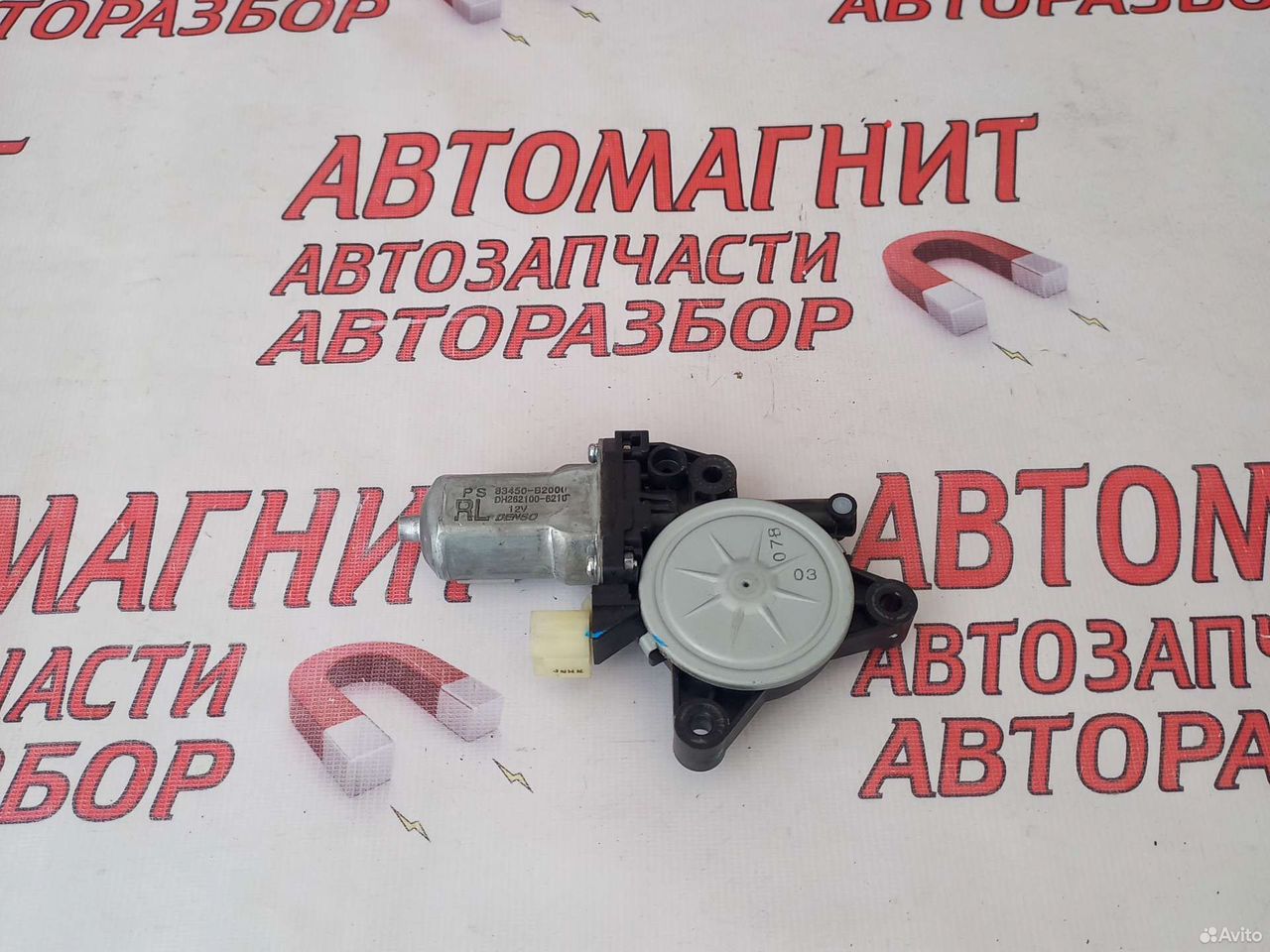 Моторчик стеклоподьемника задний левый Киа Соул 2