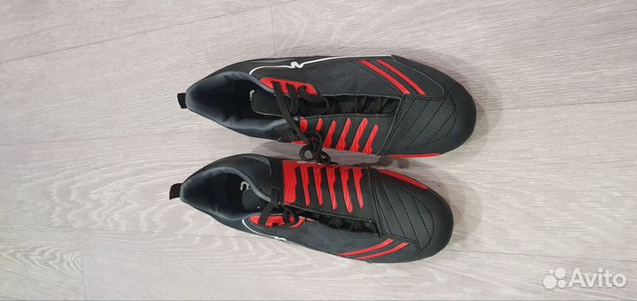 Бутсы футбольные. Футзалки