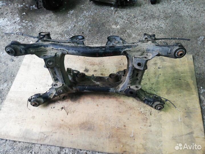 Подрамник задний Suzuki Grand Vitara TD54W 2.0