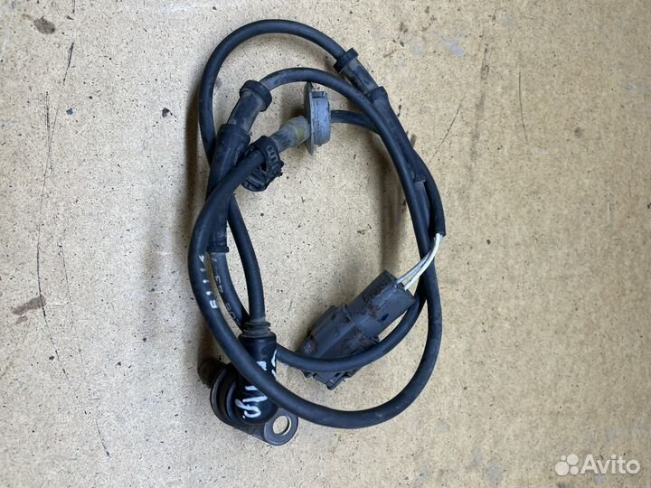 Датчик ABS передний правый Mazda CX-7 2.3 L3