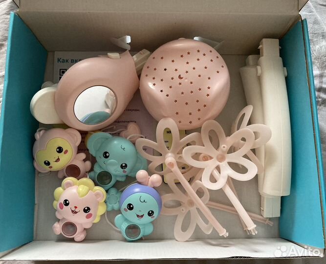 Музыкальный мобиль в кроватку 