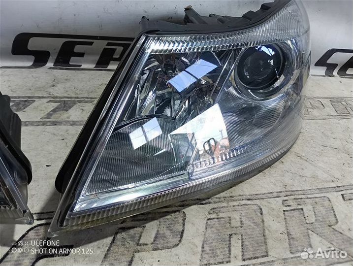 Фара передняя Skoda Octavia A5 1.8 CDA 2011