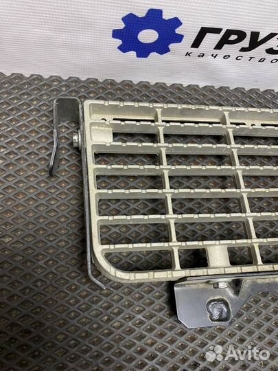 Ступень левая Renault Magnum 7420842485