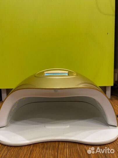 Лампа для ногтей