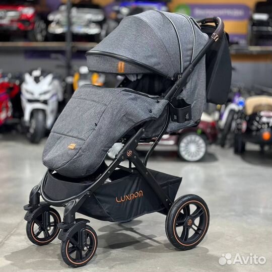 Коляска новая