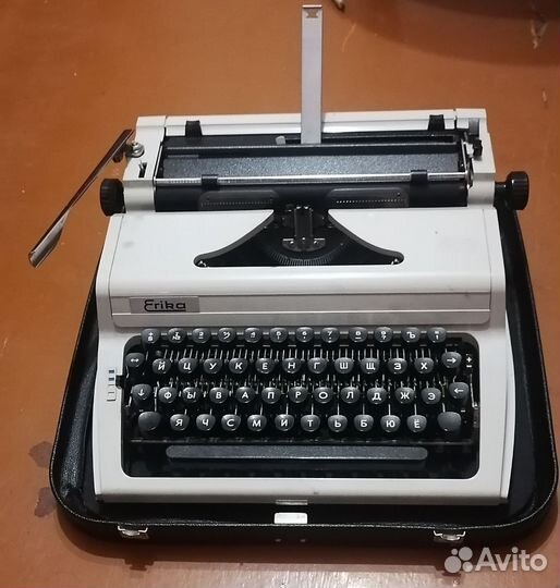 Печатная пишущая машинка Erika 105, GDR