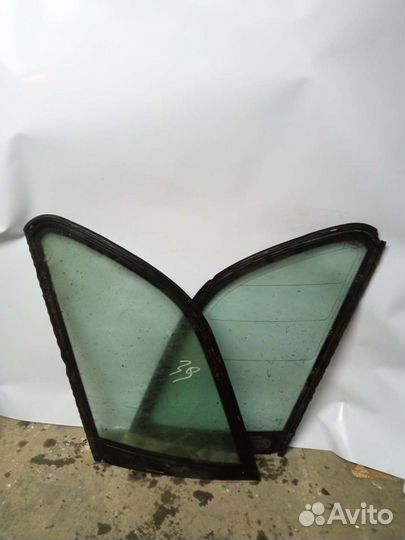 BMW E39 дверное правое стекло кузовные форточки за