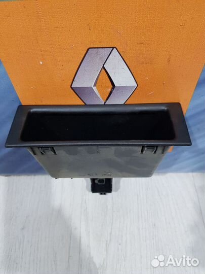 Ящик передней консоли Renault duster