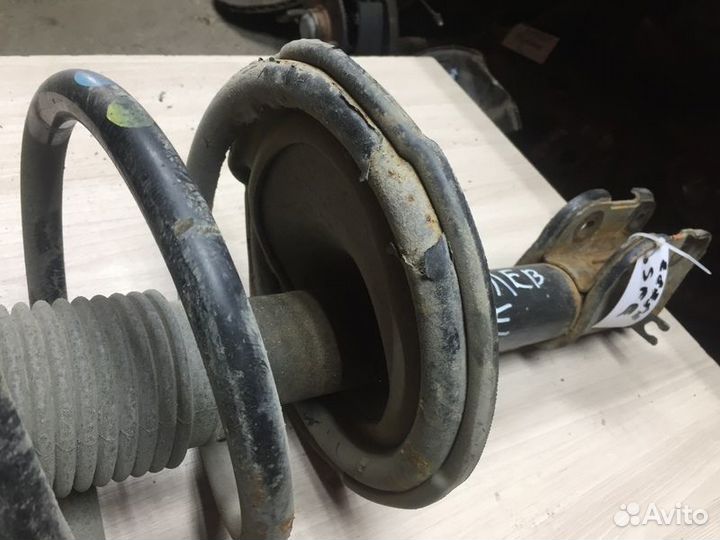 Амортизатор передний левый Hyundai Santa Fe 2 CM с