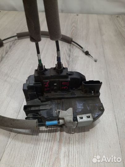 Замок зад двери Nissan X-trail T32 Прав