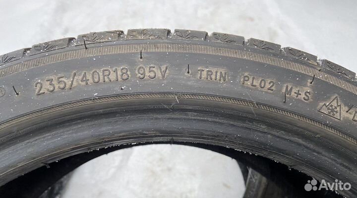 Triangle Snowlink TWT02 235/40 R18 200Q