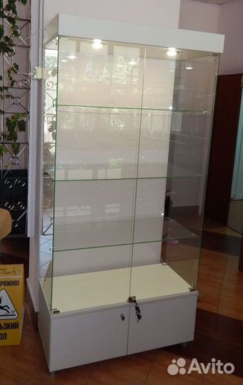 Стеклянные витрины