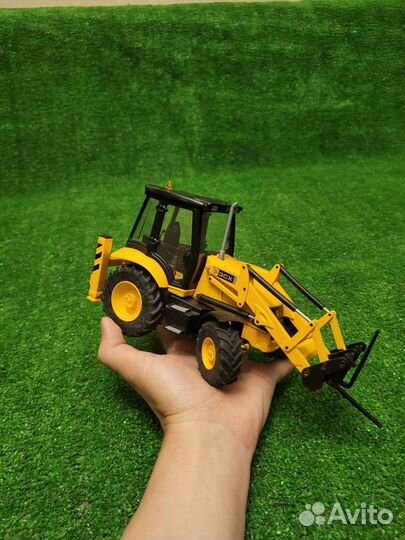 Модель трактора Joal 1/25 металлическая