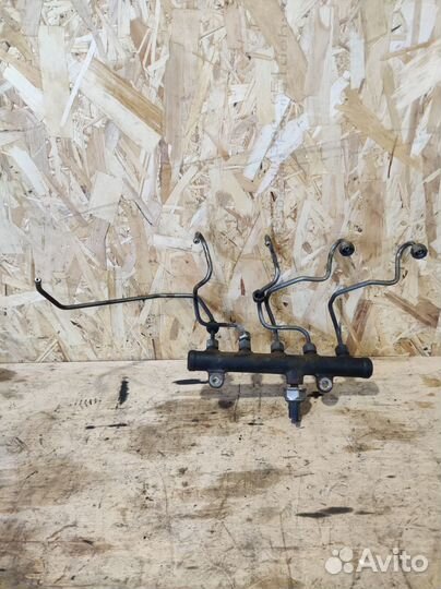 Топливная рейка (рампа) Volvo v50