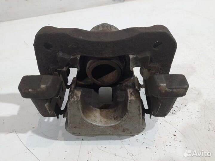 Суппорт задний левый Toyota Camry XV40 AT 2.4