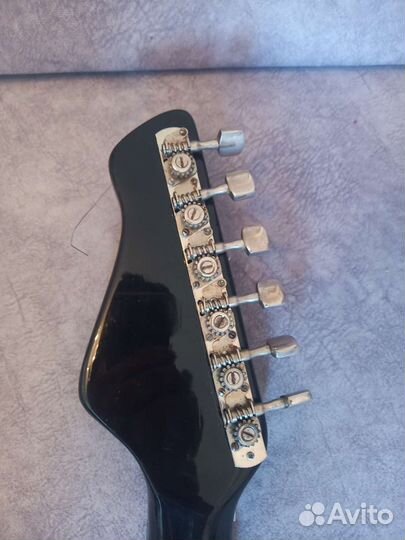 Электрогитара Тоника