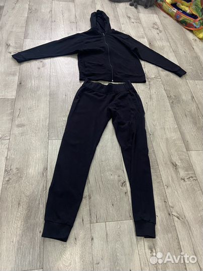 Спортивный костюм женский