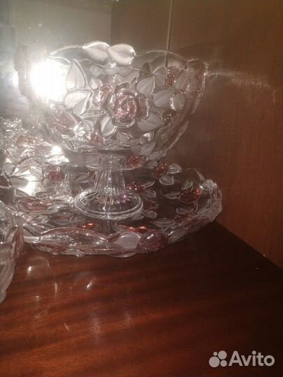 Фруктовница, тортница и две конфетницы