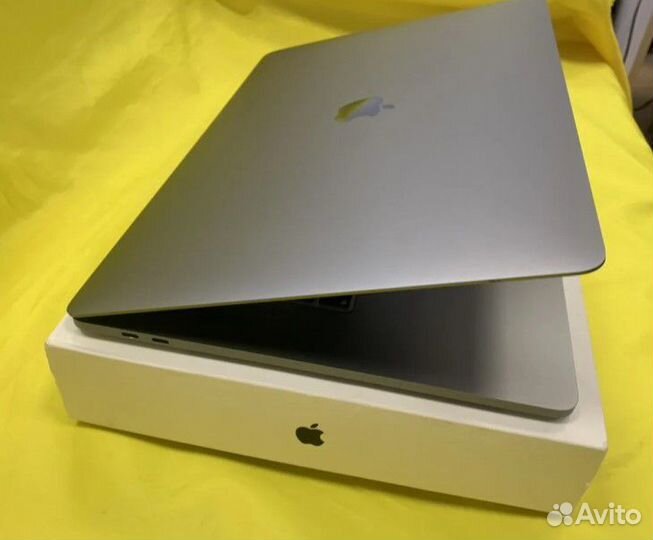 MacBook Pro 15 2018 Топовый