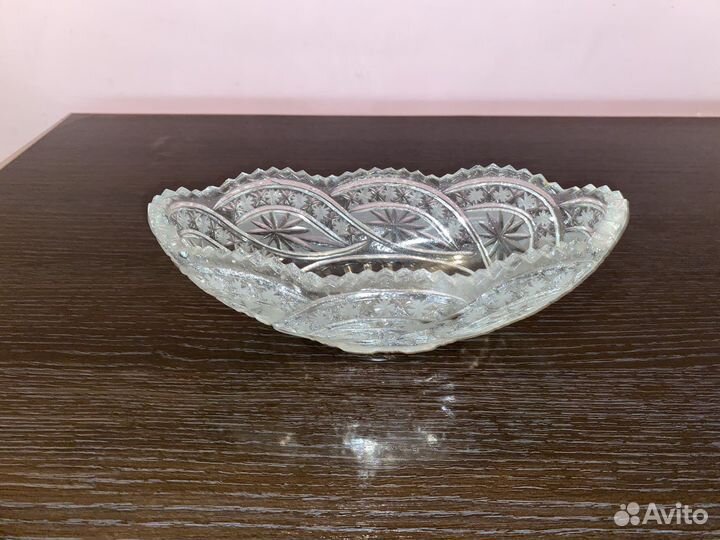 Хрустальная ваза