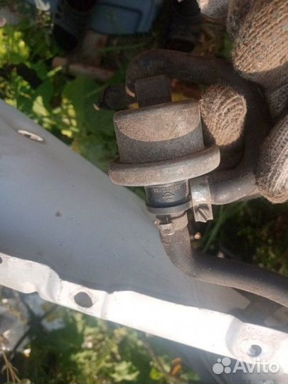 Клапан вакуумный Audi 80 B3 NG