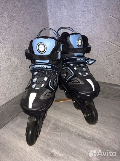 Роликовые коньки + комплект защиты для катания