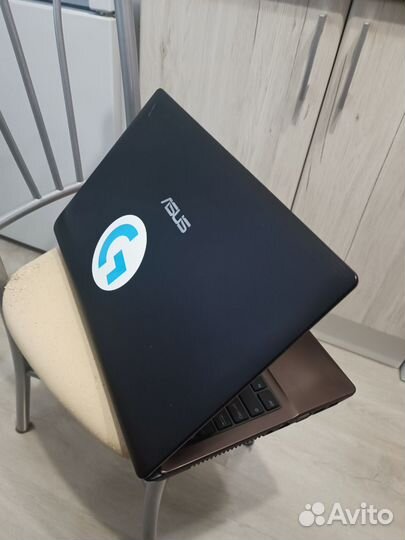 Ноутбук Asus / i7-2670QM / GT520MX / 6GB / 500GB