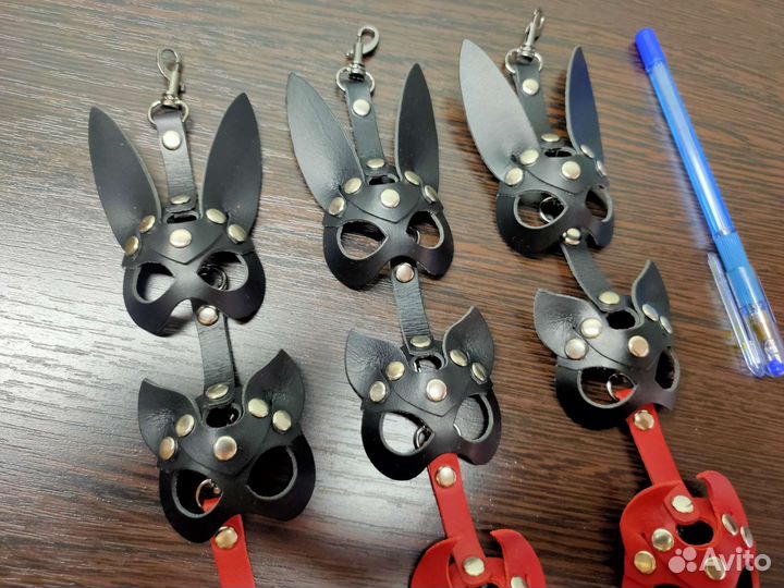 Брелок маска