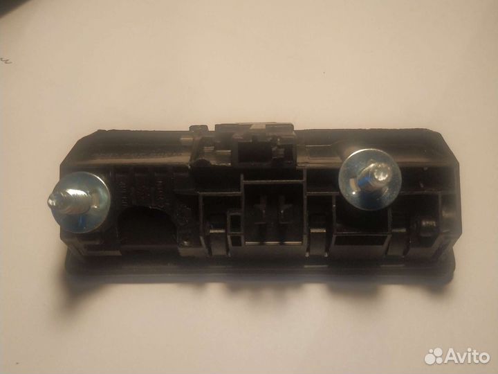 Кнопка замка багажника 5N0827566B VW, Audi, Skoda